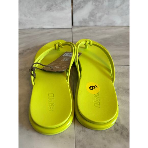 OluKai AKA Sandals Womens Size 9 Citron Beachwear Flip Flops 20509-6B6B - Picture 4 of 7